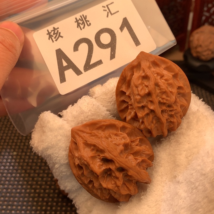 文玩核桃吊坠龙骨42