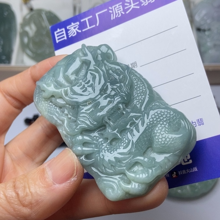 翡翠未镶嵌项圈翡翠