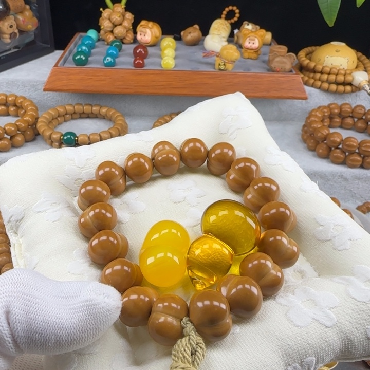 屁桃➕配饰猴头核桃手持