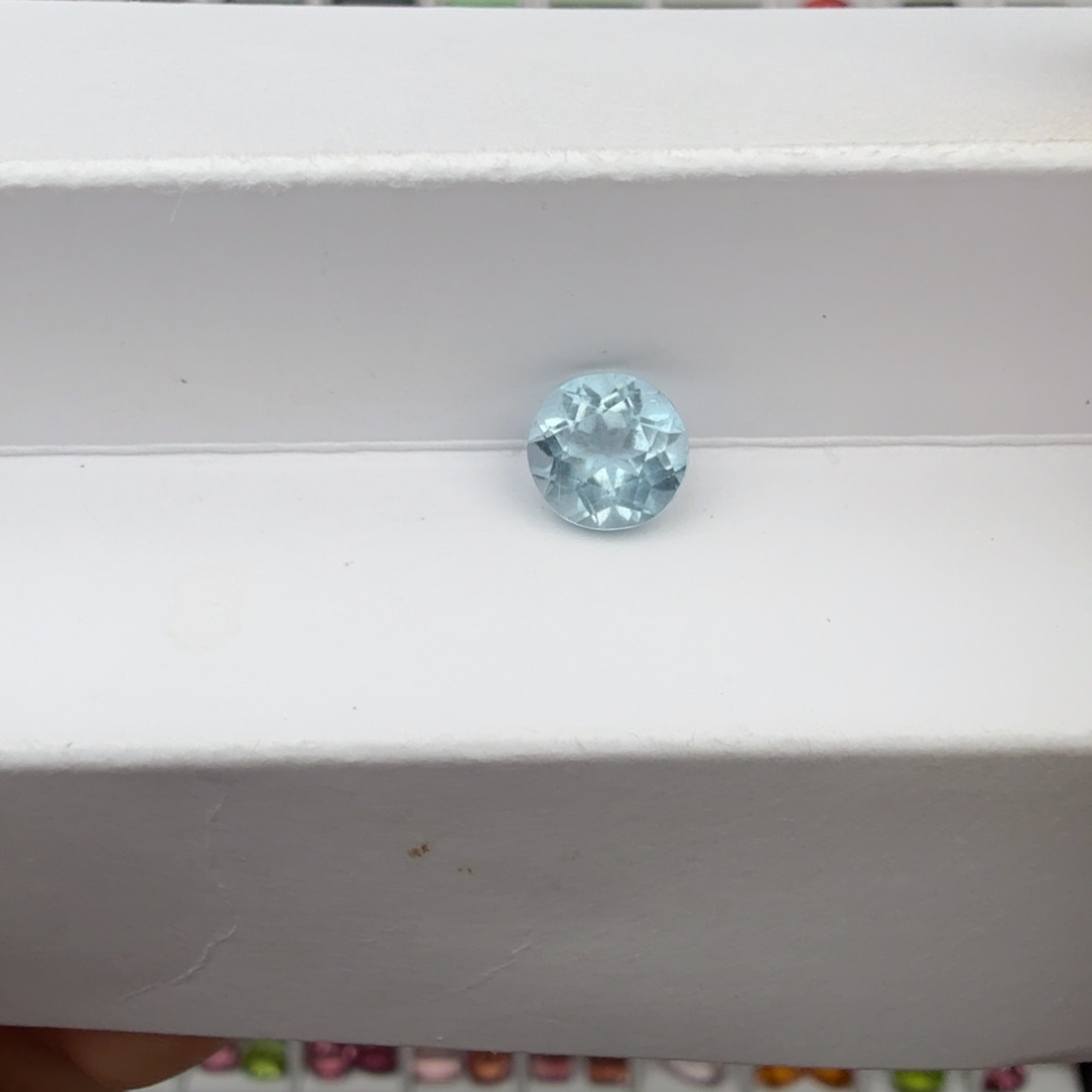W***r海蓝宝石裸石天然圆7.2mm