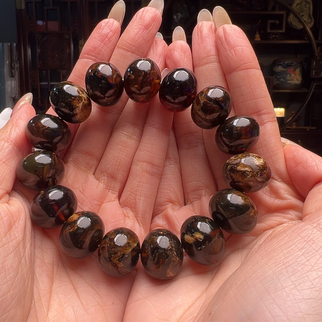 琥珀裸石未镶嵌7*7抚顺琥珀10216。18mm