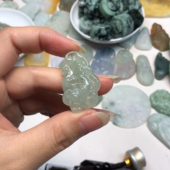 用***6定制翡翠未镶嵌翡翠