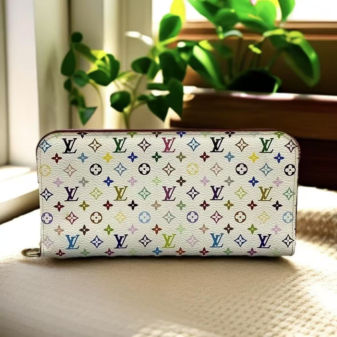 95新 LouisVuitton/路易威登 【诗诗】白三彩对折钱包/BG23005368