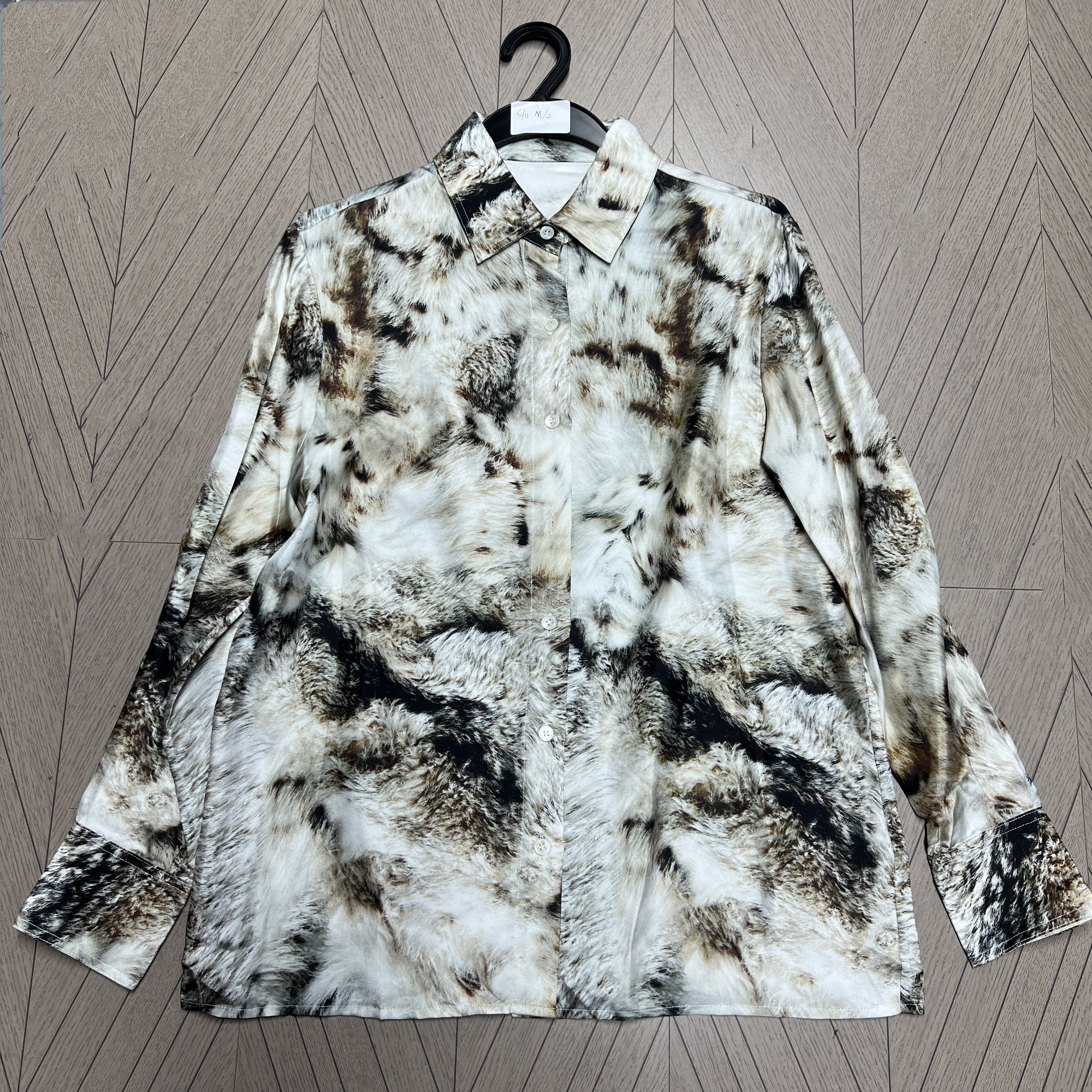 慕溢-25时尚绿色拼色印花衬衫