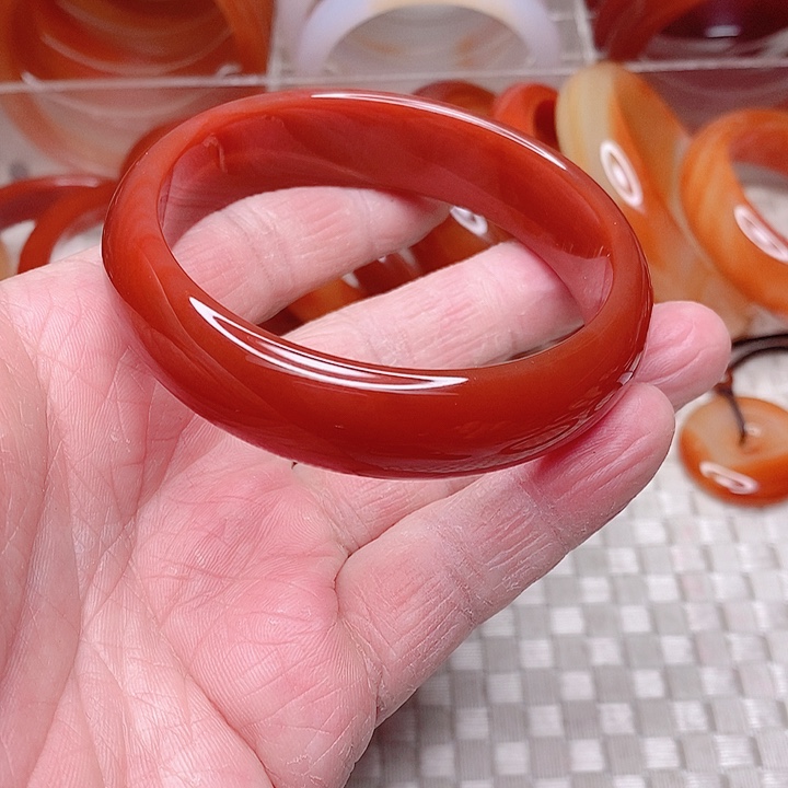 玛瑙/玉髓手镯未镶嵌