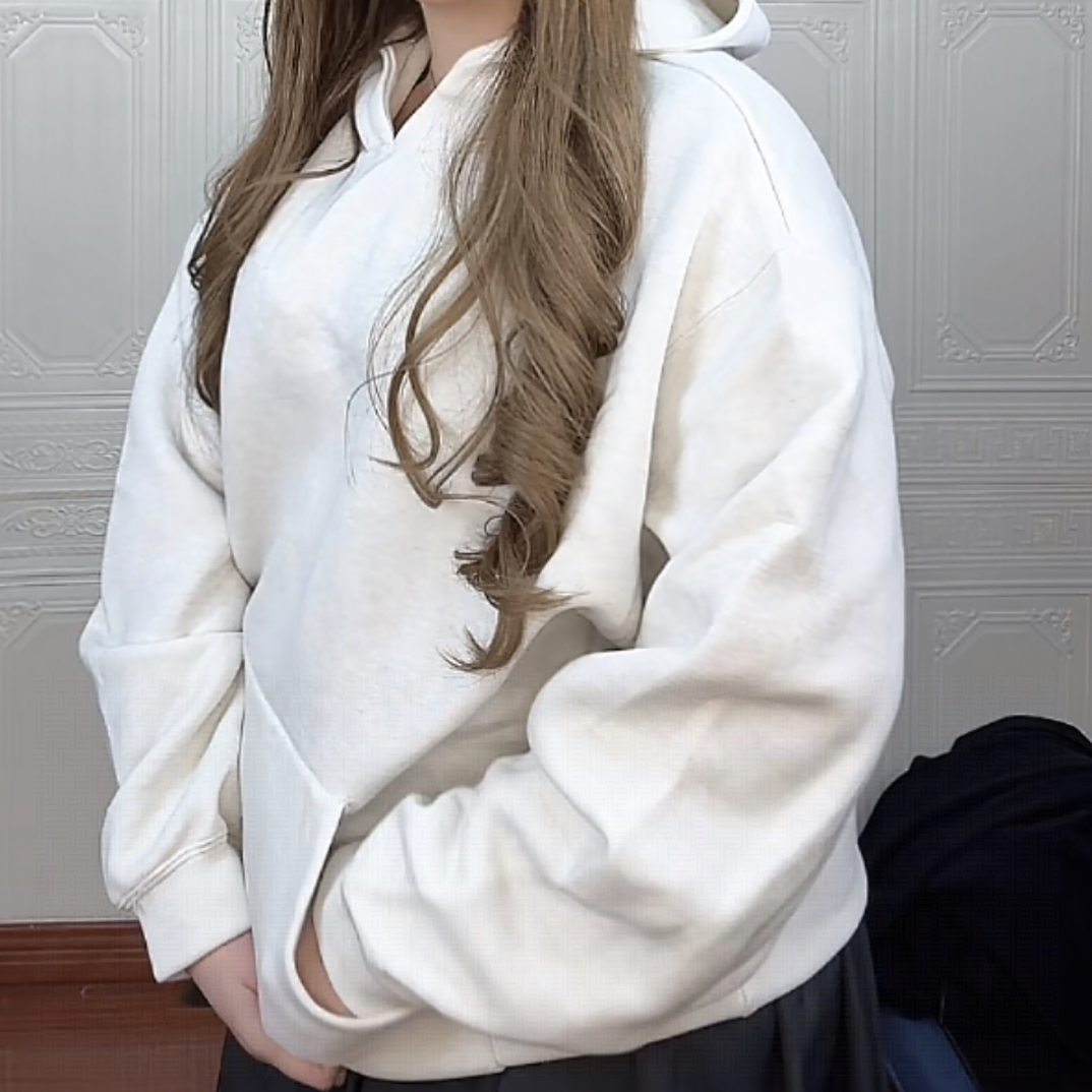 白色重磅卫衣超好看