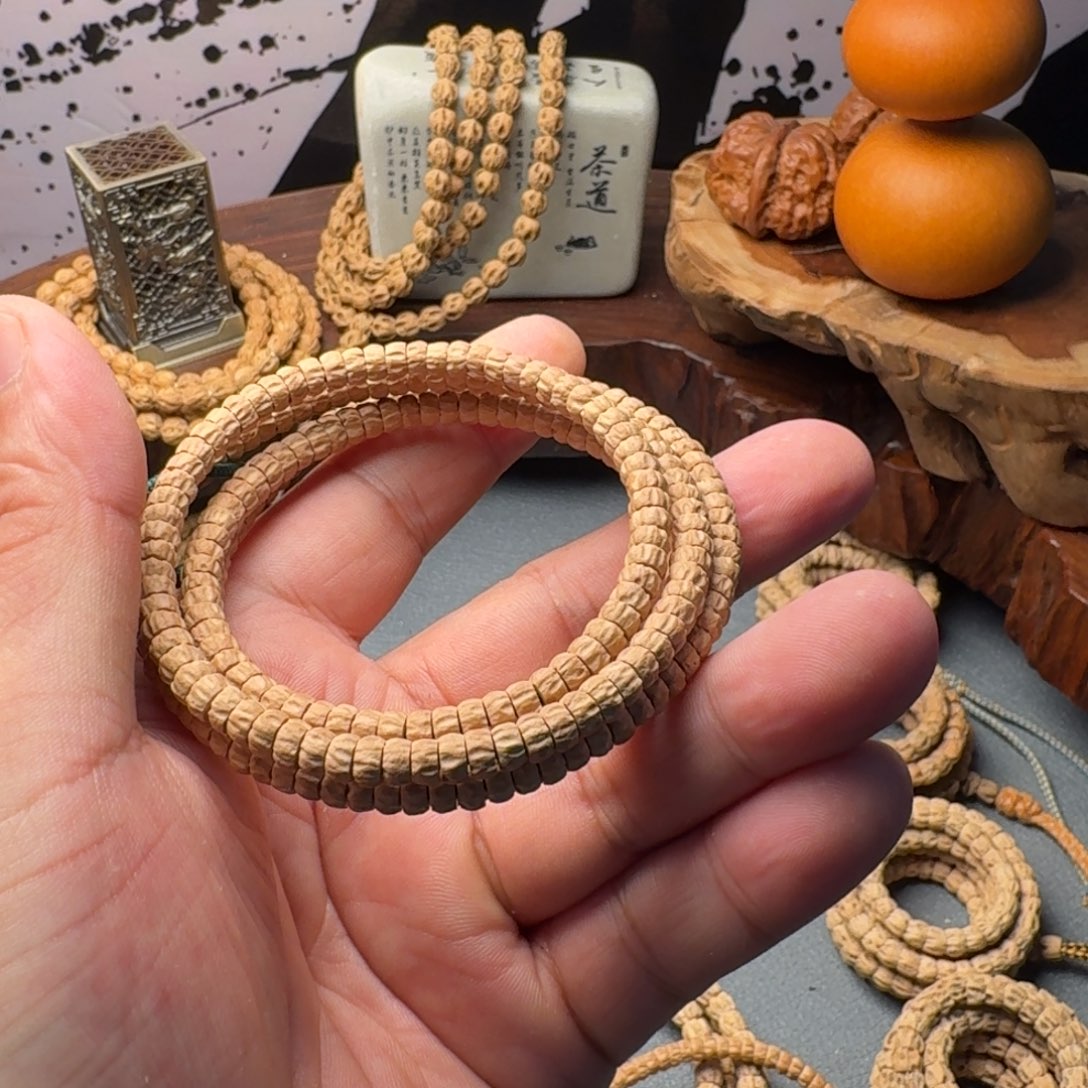 星***诺柏香籽/百香籽吊坠