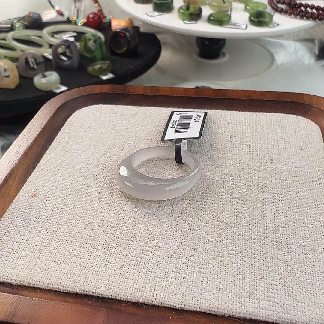 和田玉未镶嵌戒指w24冰灰馒头17.5不退换