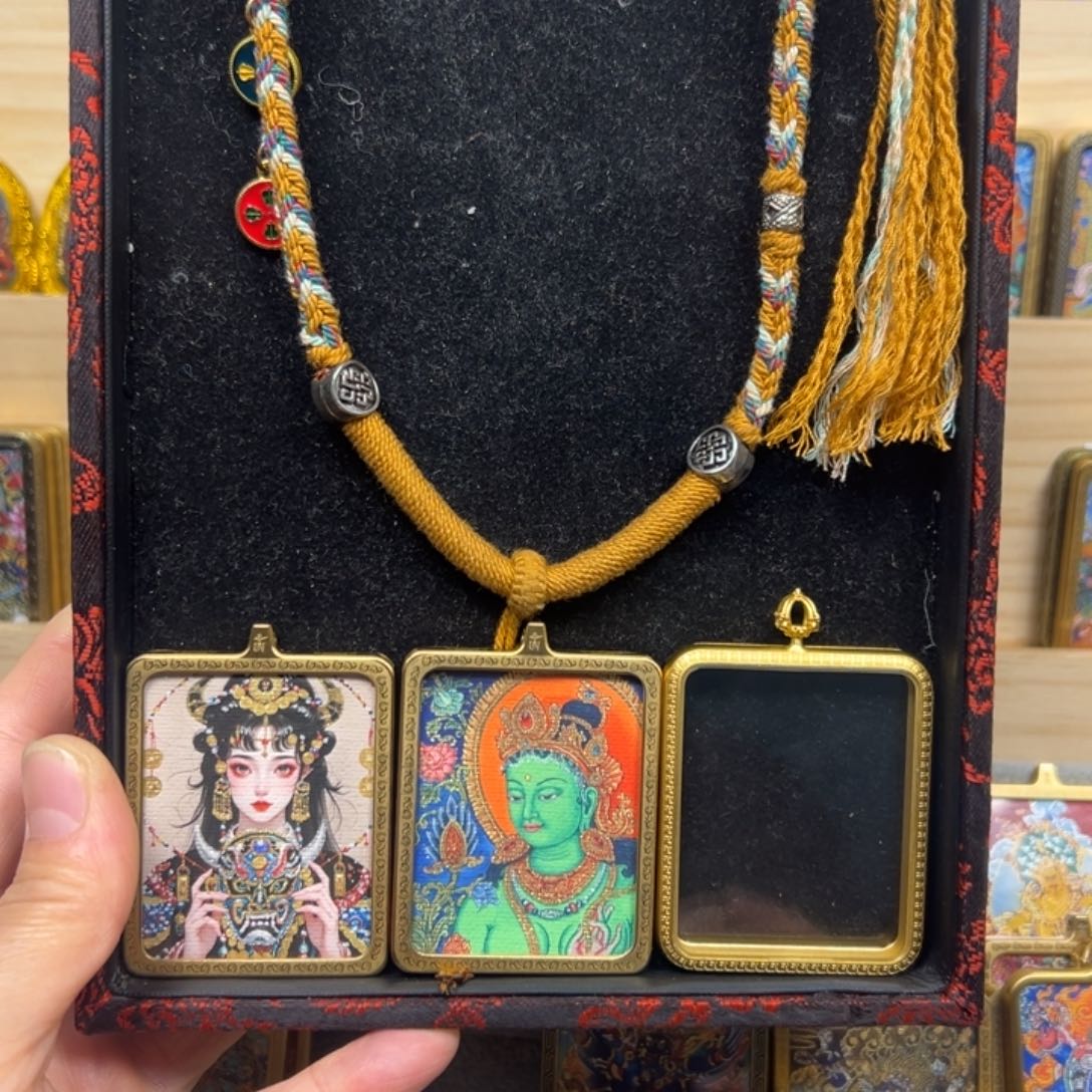 吊坠牛***丁扎基拉姆绿度母双面铜壳唐卡