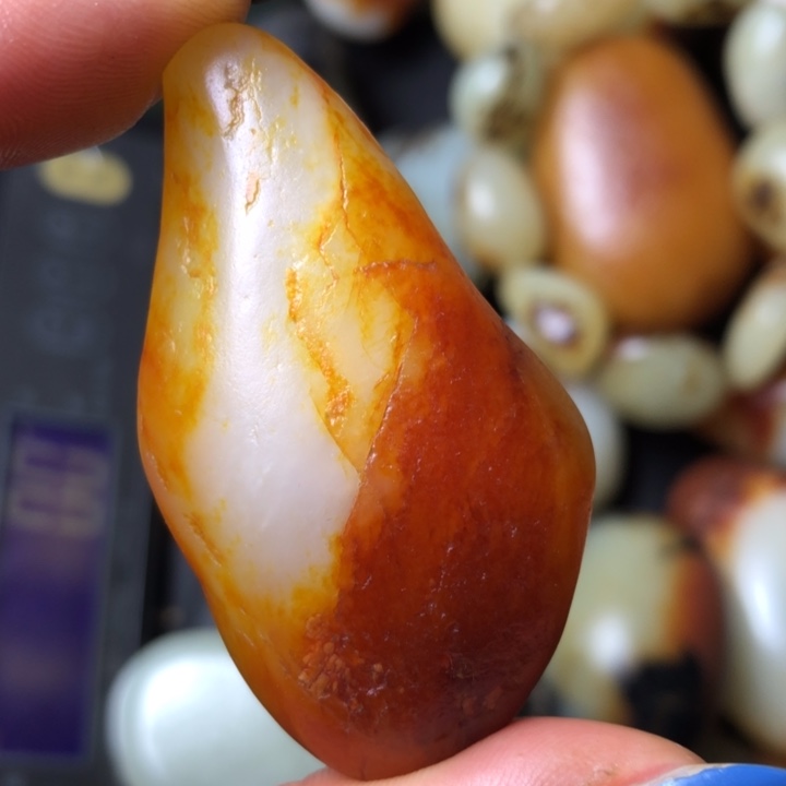 和田玉未镶嵌珠宝奇石