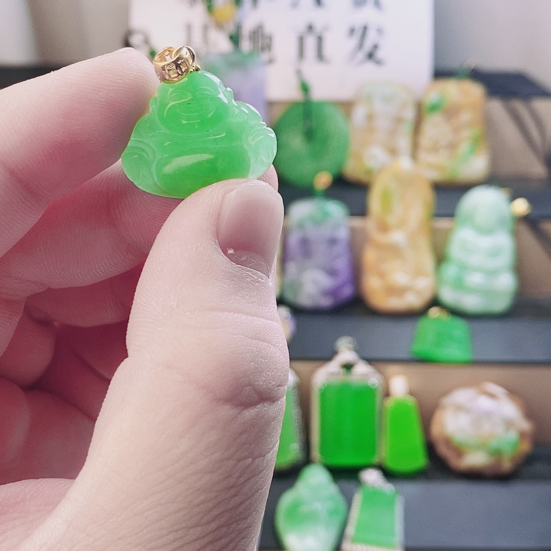 翡翠银S925镶嵌吊坠(赠链)