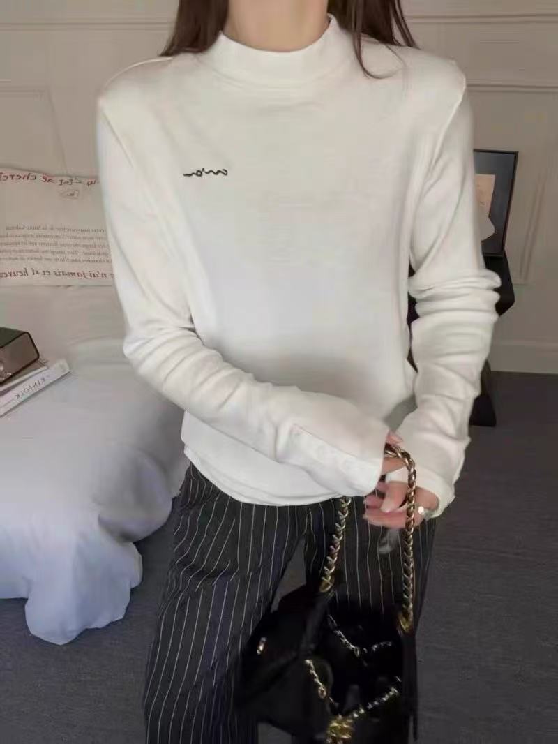7621【三炫女装】新款秋冬季纯色字母刺绣气质长袖打底上衣