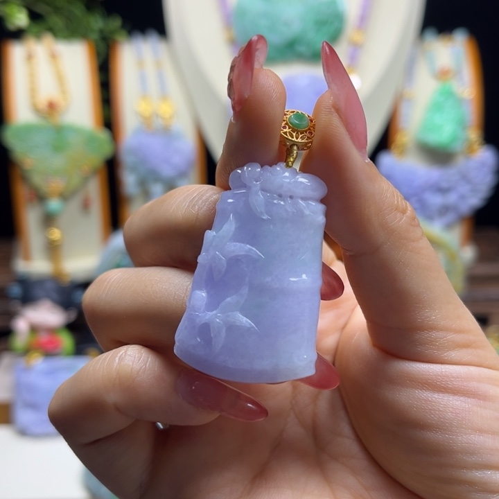 翡翠未镶嵌颈饰竹节