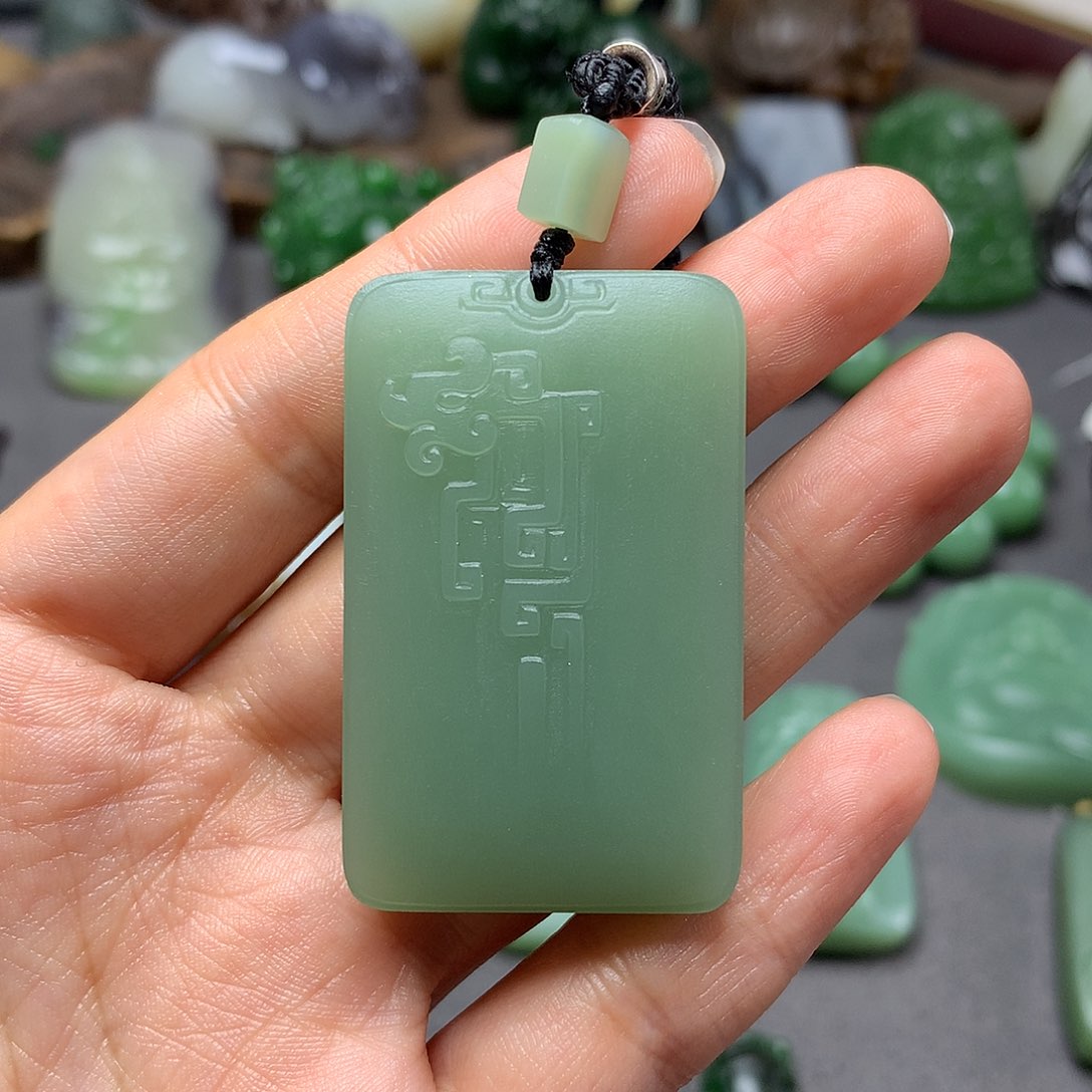 和田玉颈饰未镶嵌一****离