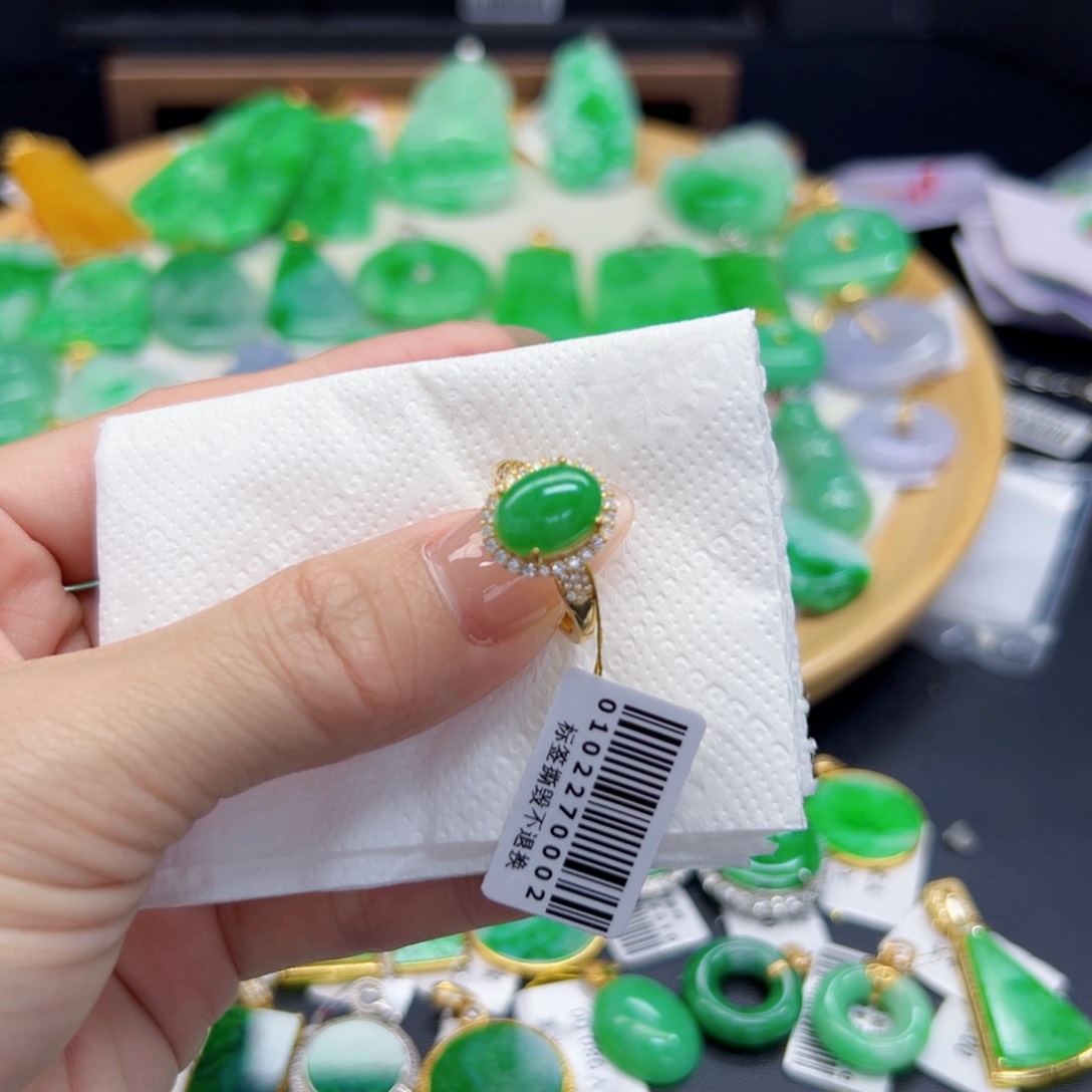 翡翠戒指未镶嵌天然缅料A货一件