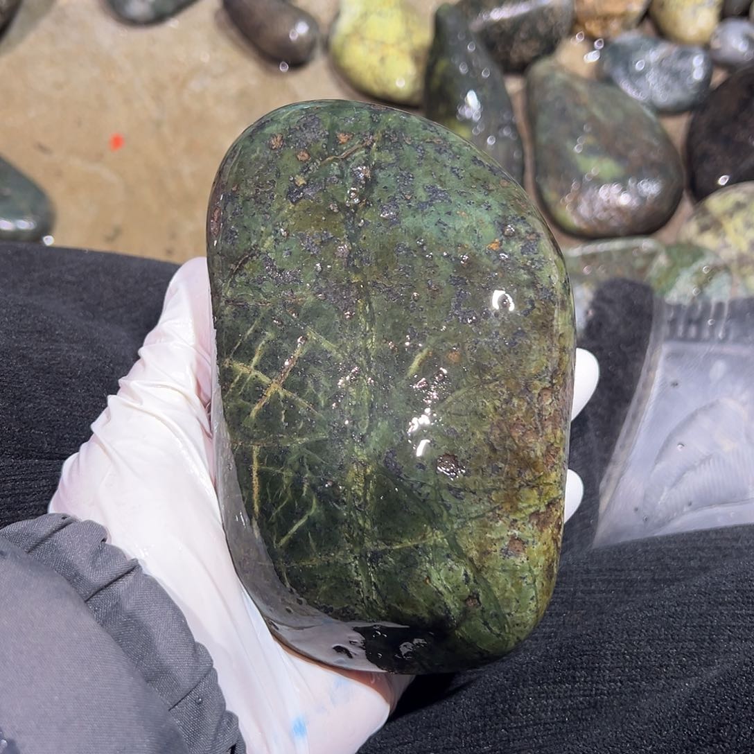 未镶嵌蛇纹石玉西藏藏玉药王石金**?