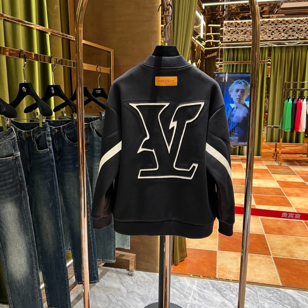 N【CC-新款棒球服】2025秋冬新品高级感重工百搭棒球服外套6819