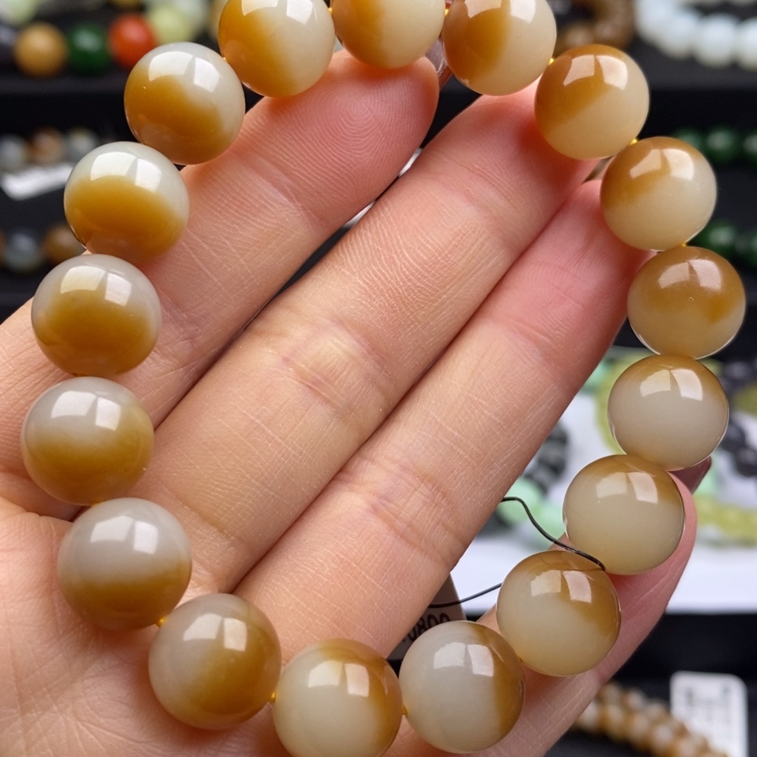 和田玉未镶嵌手串