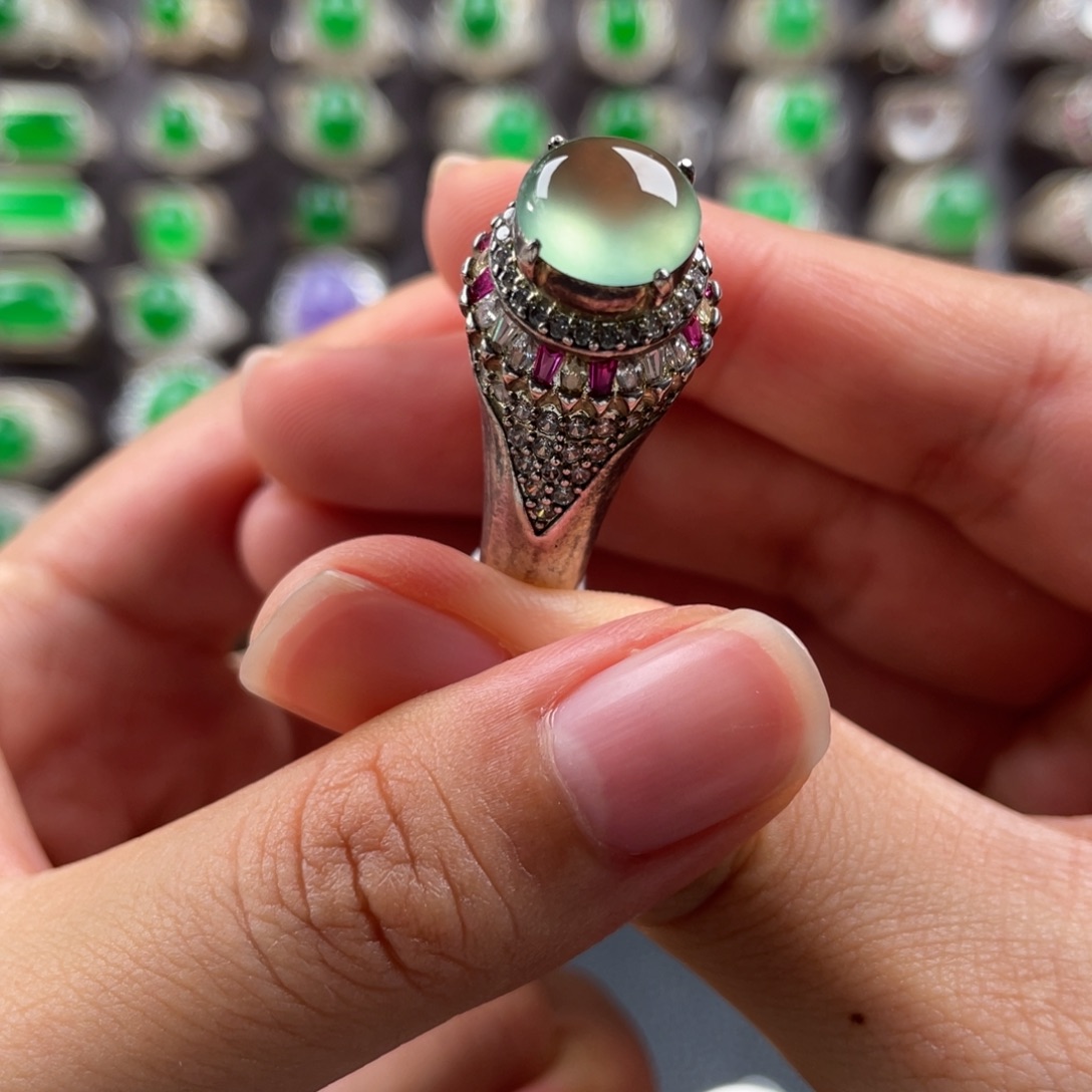 定制翡翠未镶嵌翡翠