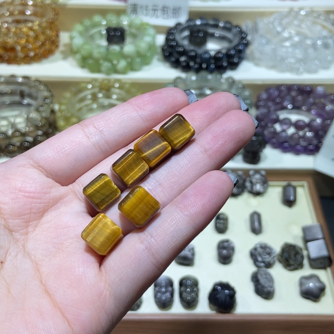 珠宝半成品水晶未镶嵌黄虎方糖16/2个
