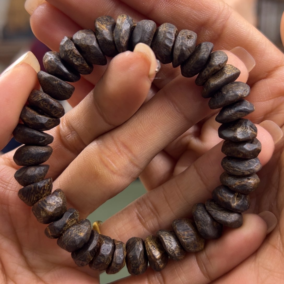 沉香手串透顶绿沉水包壳卡1.1/17g+