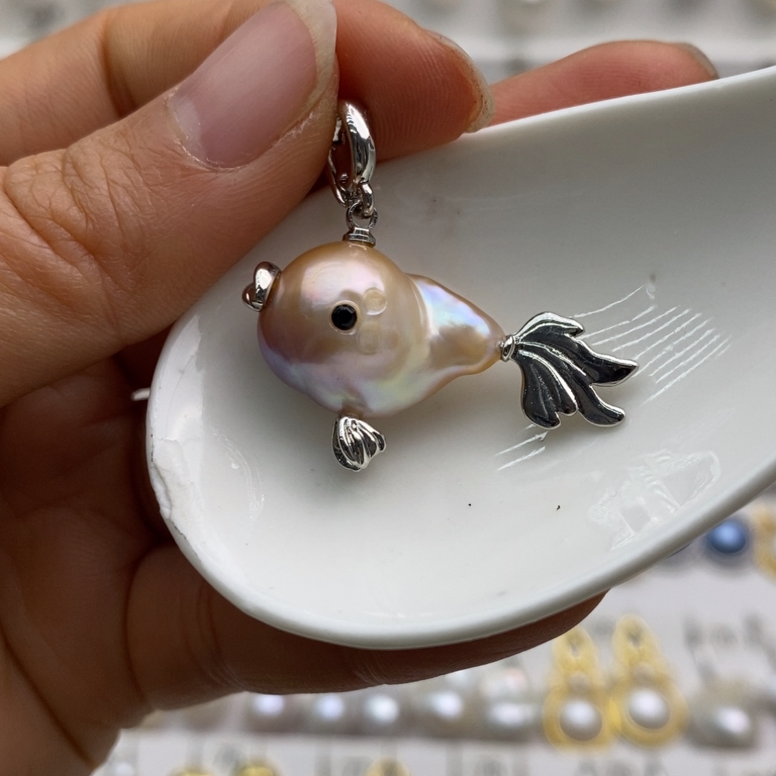 颈饰未镶嵌淡水珍珠