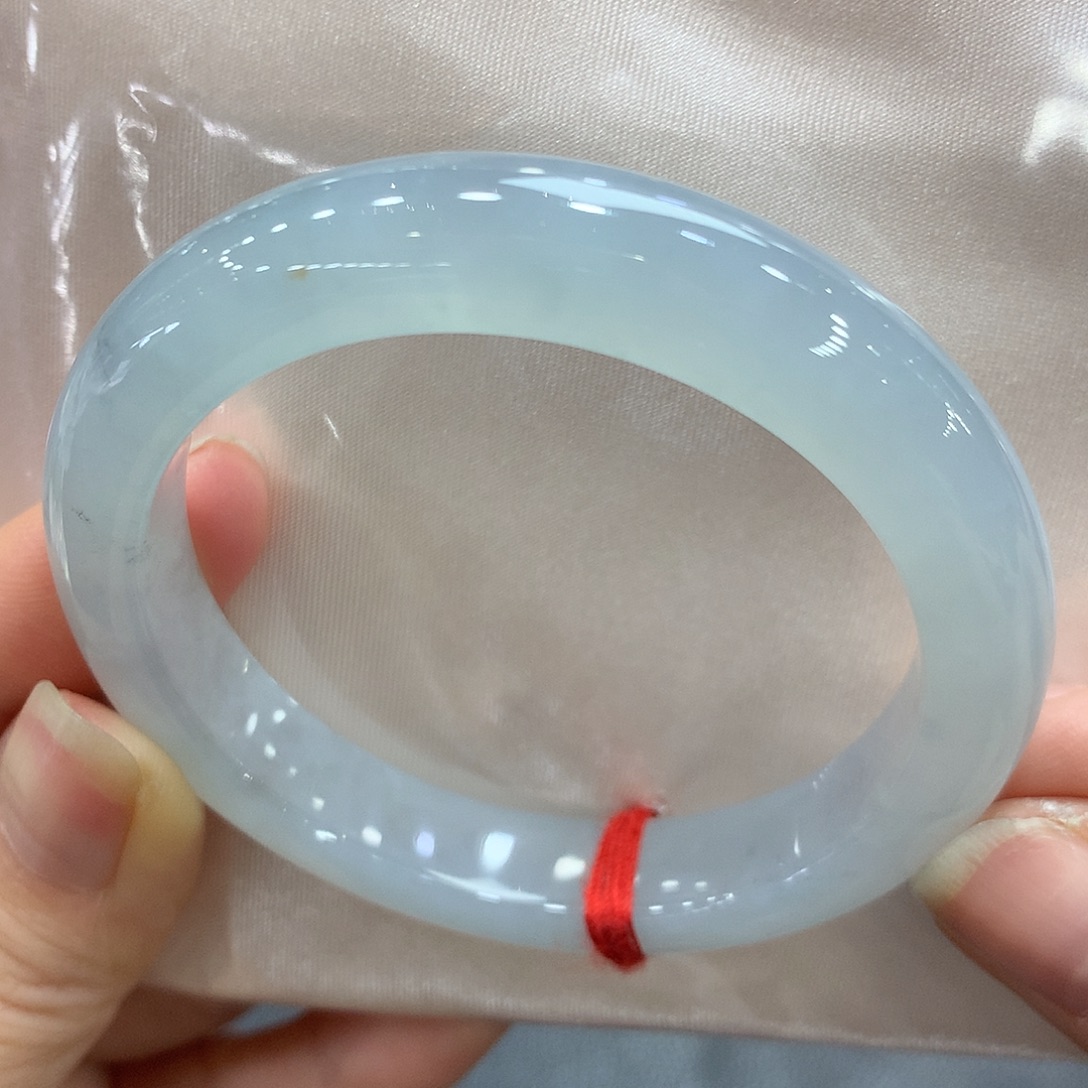 翡翠未镶嵌手镯52.7正圈