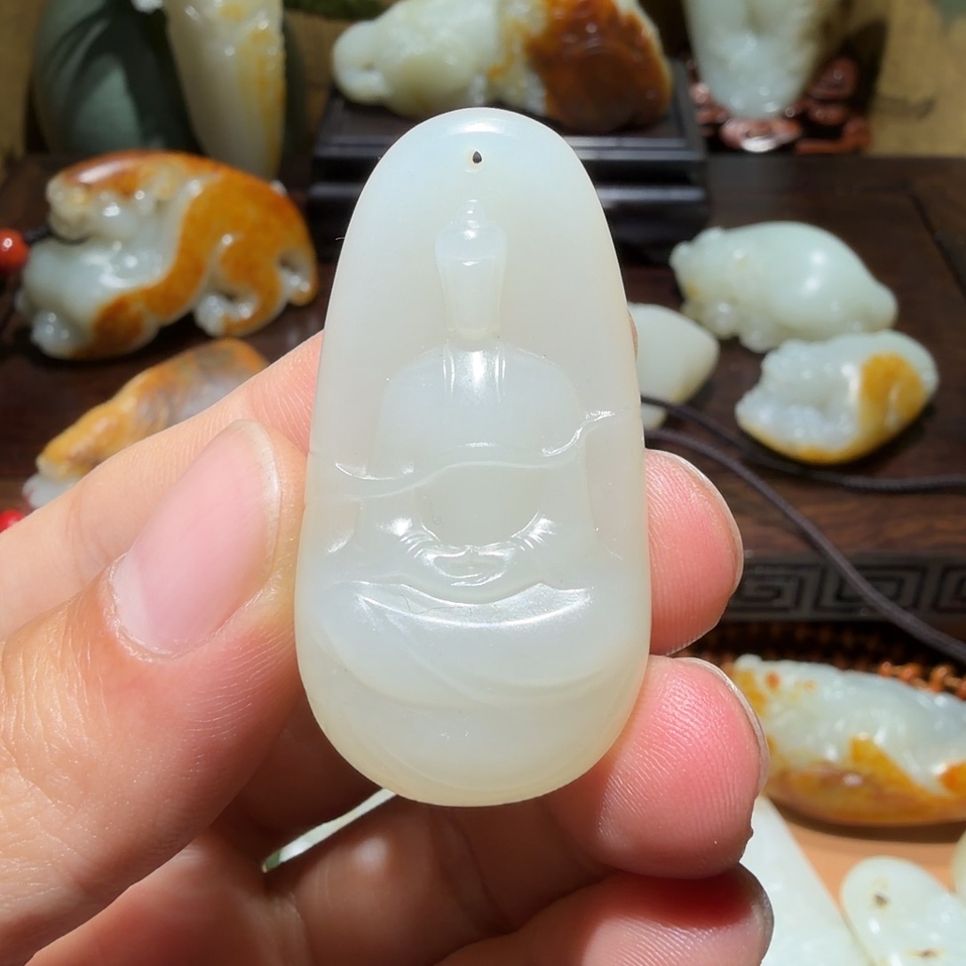 和田玉未镶嵌颈饰