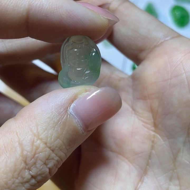 翡翠颈饰未镶嵌观音