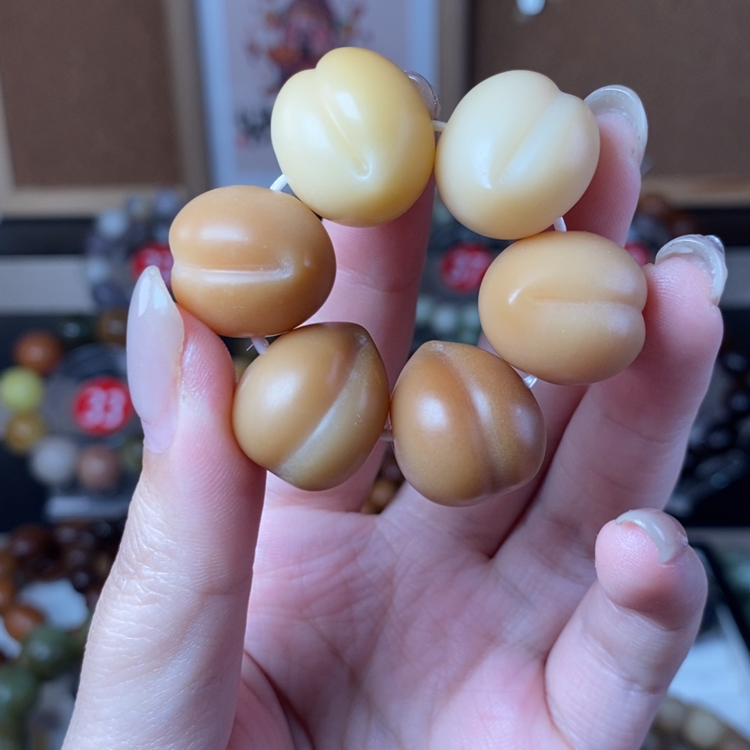 吊坠白玉菩提干磨屁桃