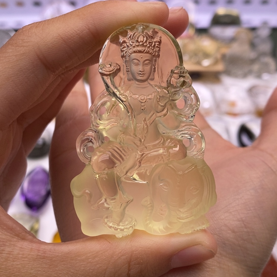 天***司未镶嵌水晶颈饰定制