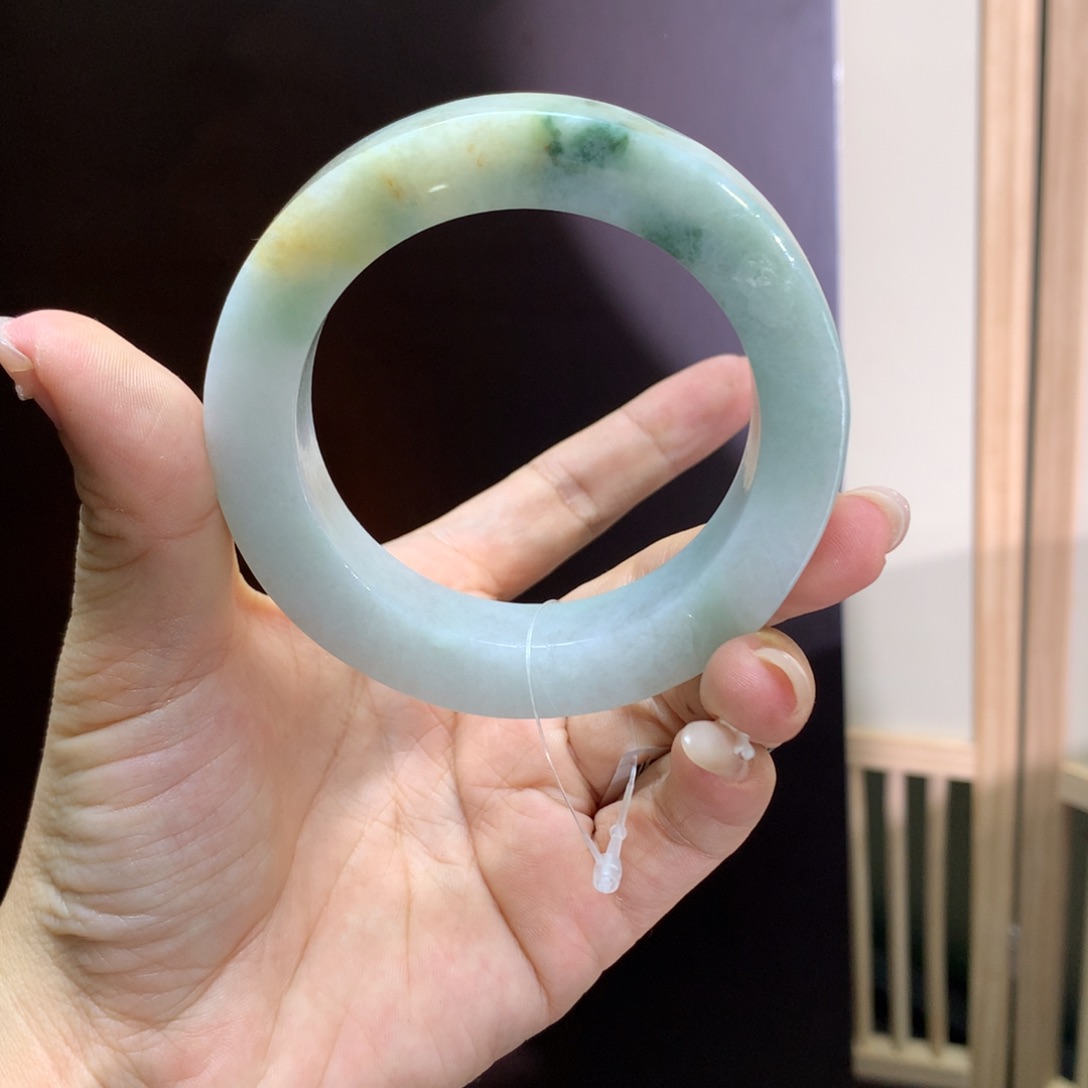 定制翡翠未镶嵌翡翠手镯