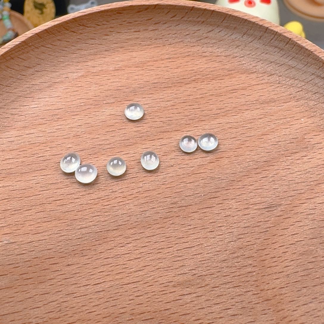 翡翠颈饰未镶嵌缅甸A货翡翠蛋面