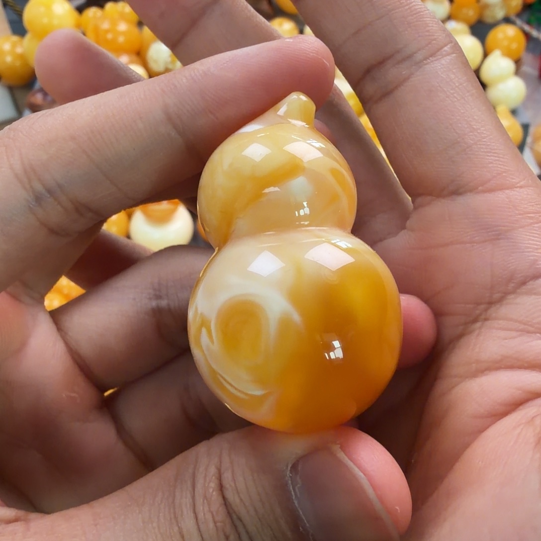 琥珀未镶嵌珠宝奇石19g