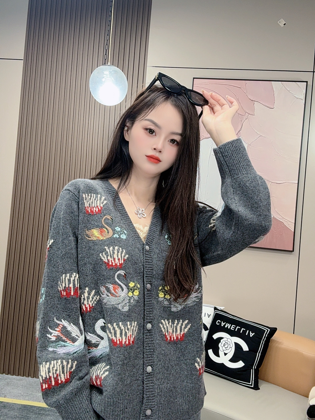 【卡诗米羊绒】25275天鹅刺绣开衫高定潮牌时尚女款针织宽松上衣