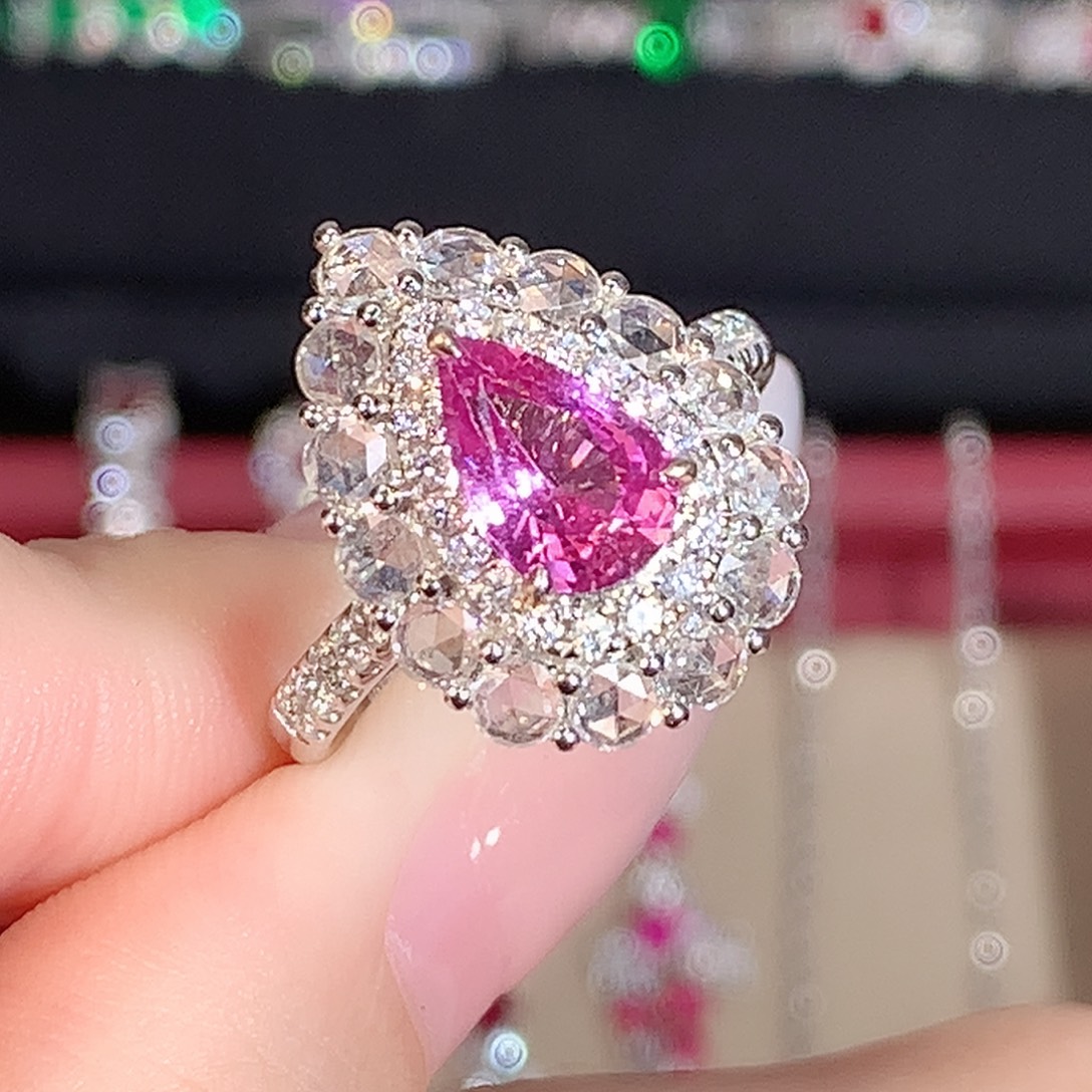 戒指18K金镶嵌彩色蓝宝石1.45ct/天然宝石/七天无理由