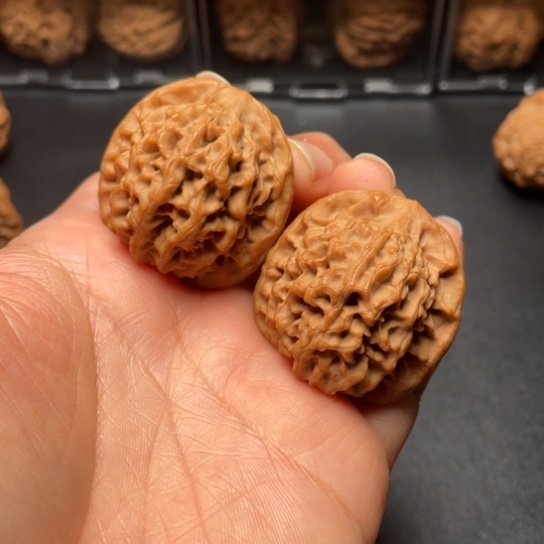 【闪购商品】把件文玩核桃秦闷………