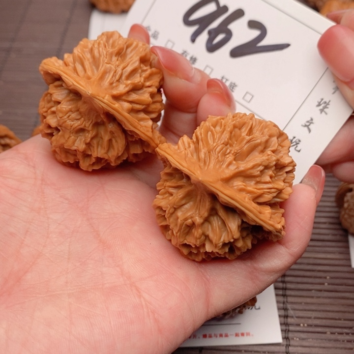 文玩核桃吊坠44帝王962