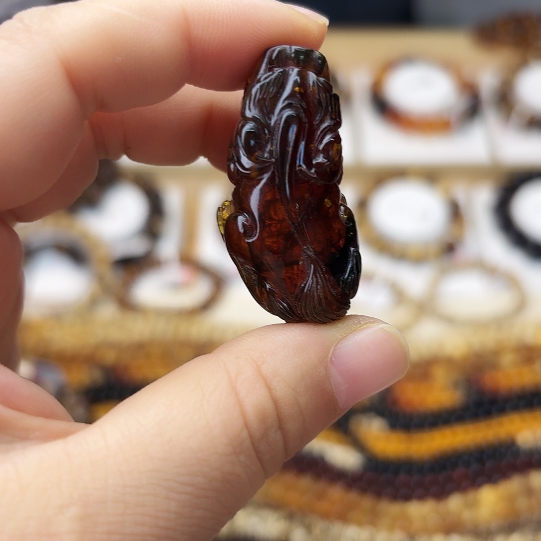 安***逸琥珀未镶嵌裸石大