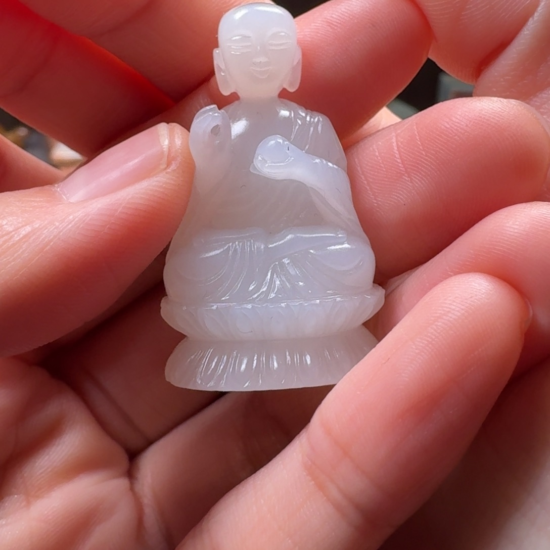 和田玉颈饰未镶嵌幽*哥