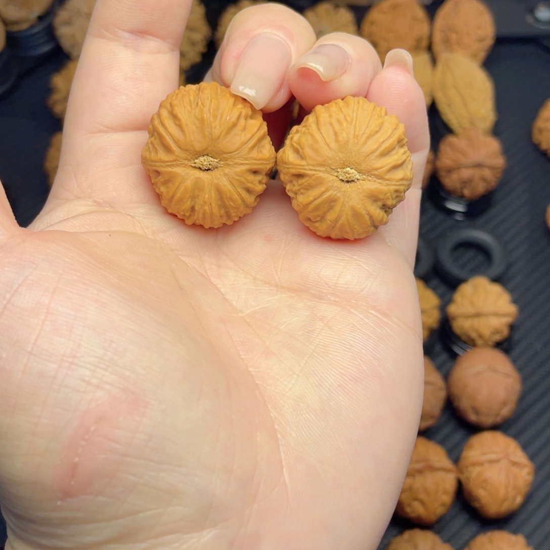 文玩核桃把件百财平底锅