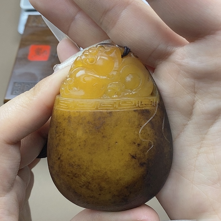 和田玉把件未镶嵌天****！