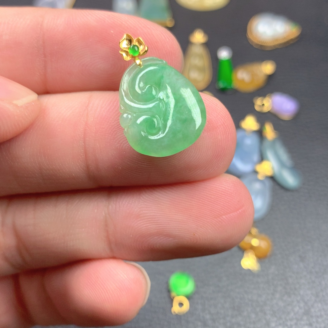 【闪购商品】颈饰18K金镶嵌翡翠没***睡翡翠