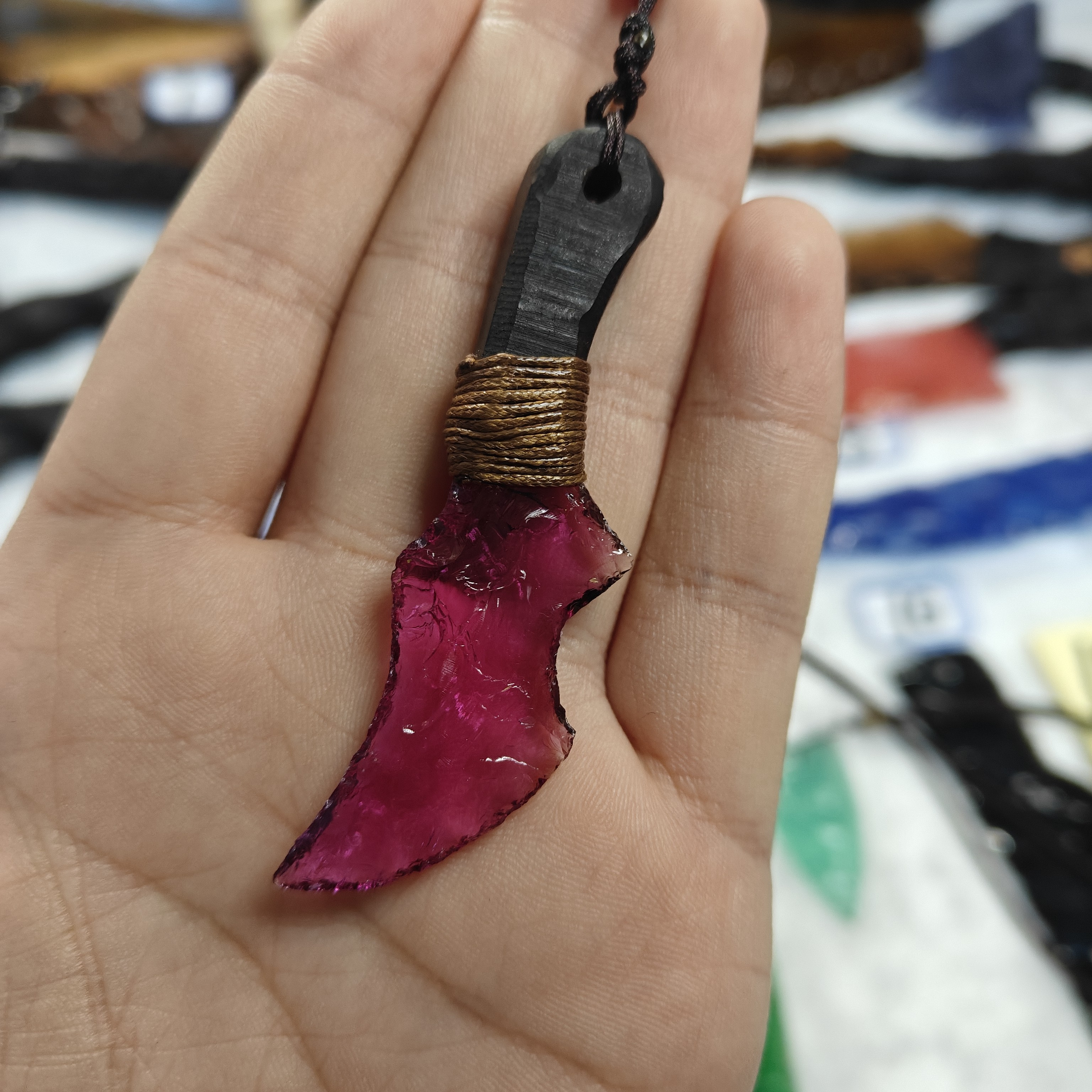 非金属玻璃吊坠 紫色的琉璃小猎刀