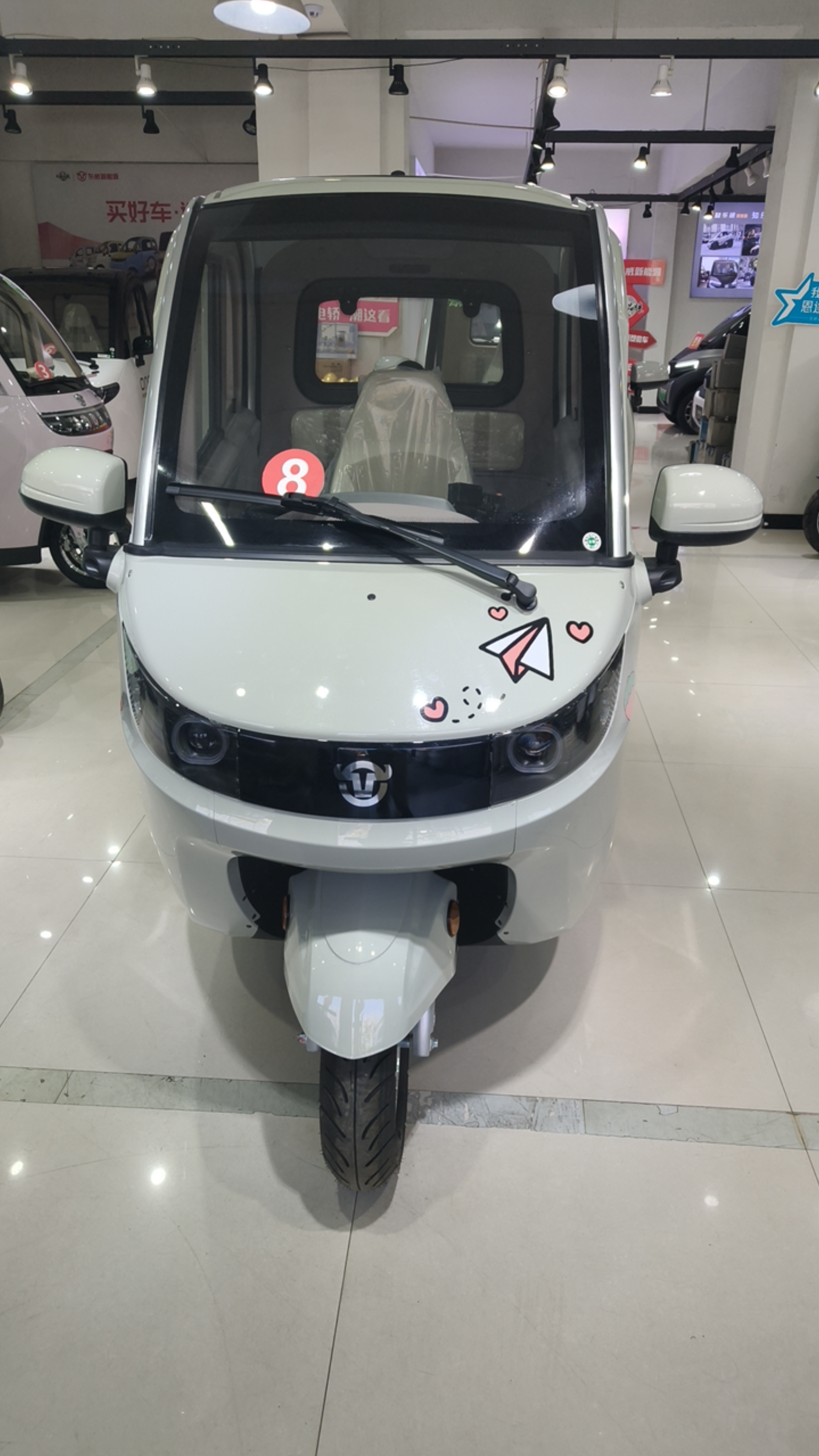 东威M1国标可上牌全封闭电动三轮车老年代步车接娃神器