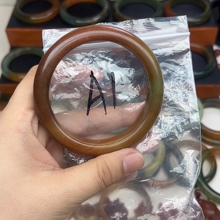 w***x蛇纹石玉未镶嵌手镯