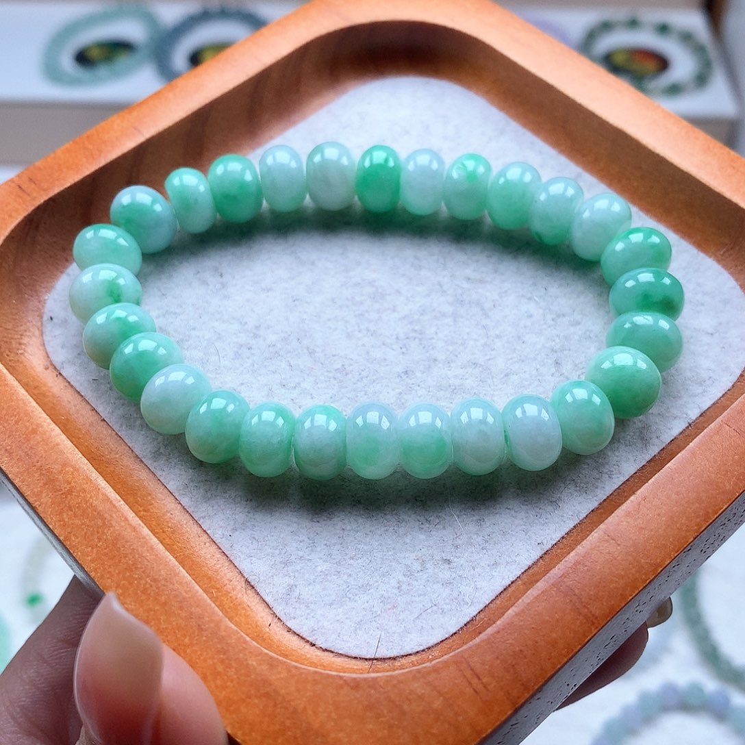 翡翠未镶嵌手串白底青9.4/6.8