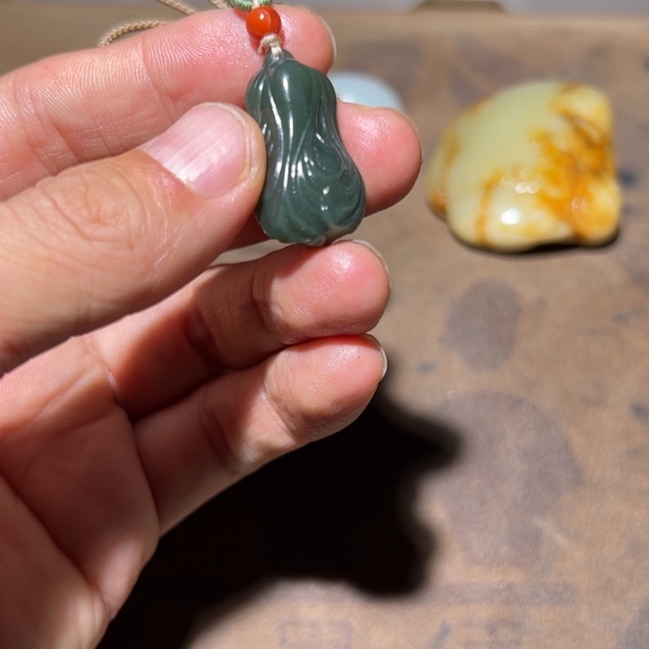 未镶嵌和田玉（糖玉）挂件