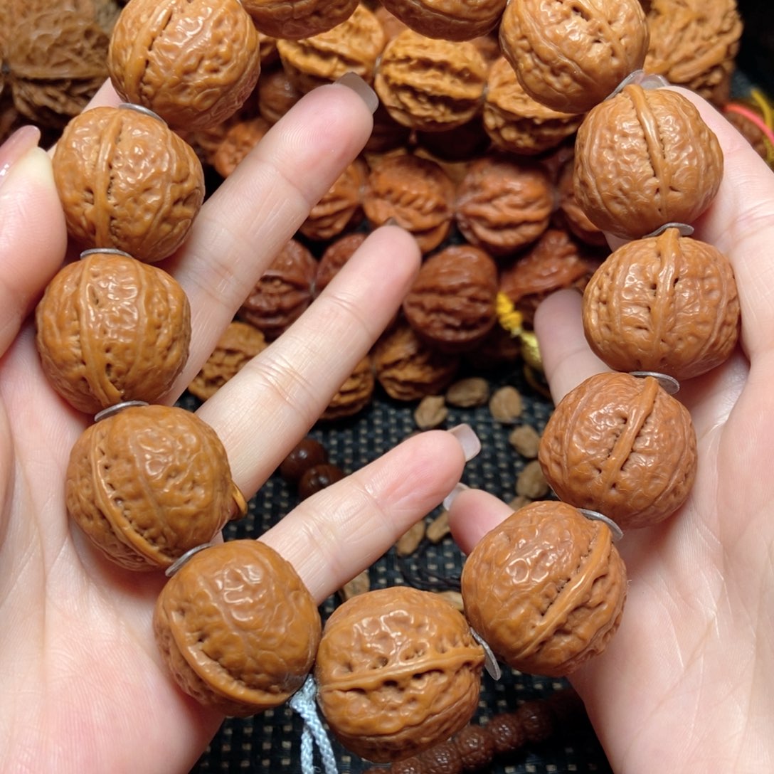 文玩核桃手串光头足球手串