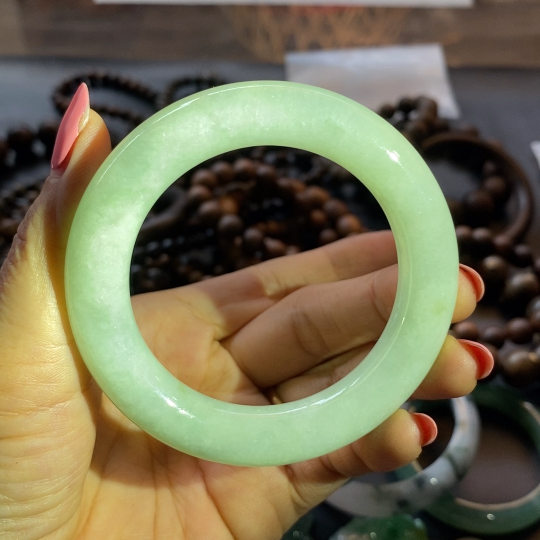 定制翡翠未镶嵌手镯54